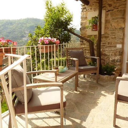 Casa Vacanze Sole Borghetto d'Arroscia Exterior foto