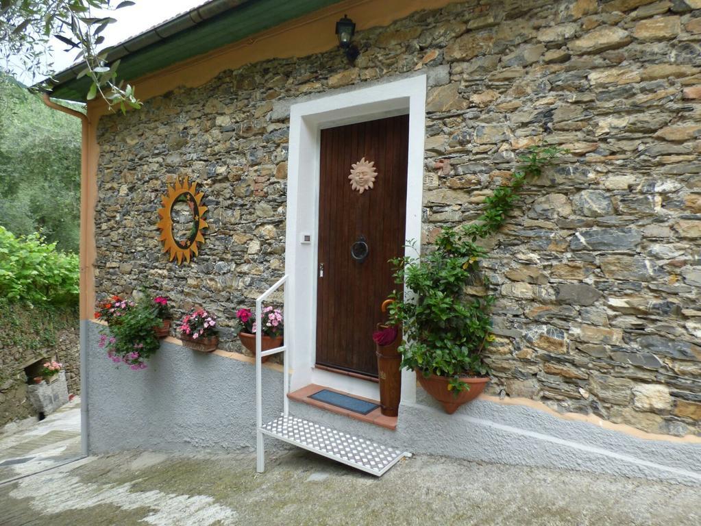 Casa Vacanze Sole Borghetto d'Arroscia Exterior foto